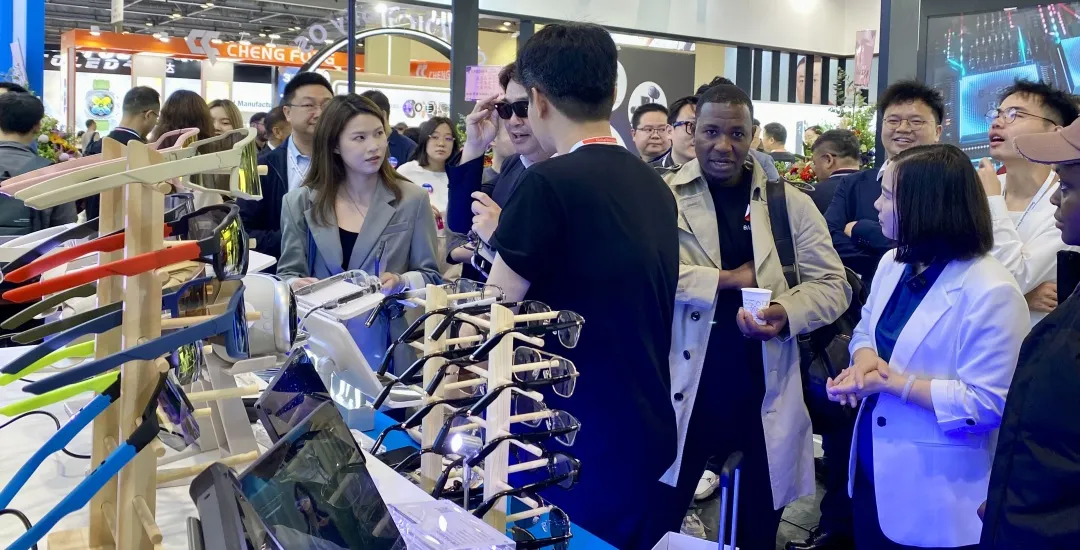 Yijing Virtual showcases its latest full-stack product delivery solution for AI (en inglés) glasses