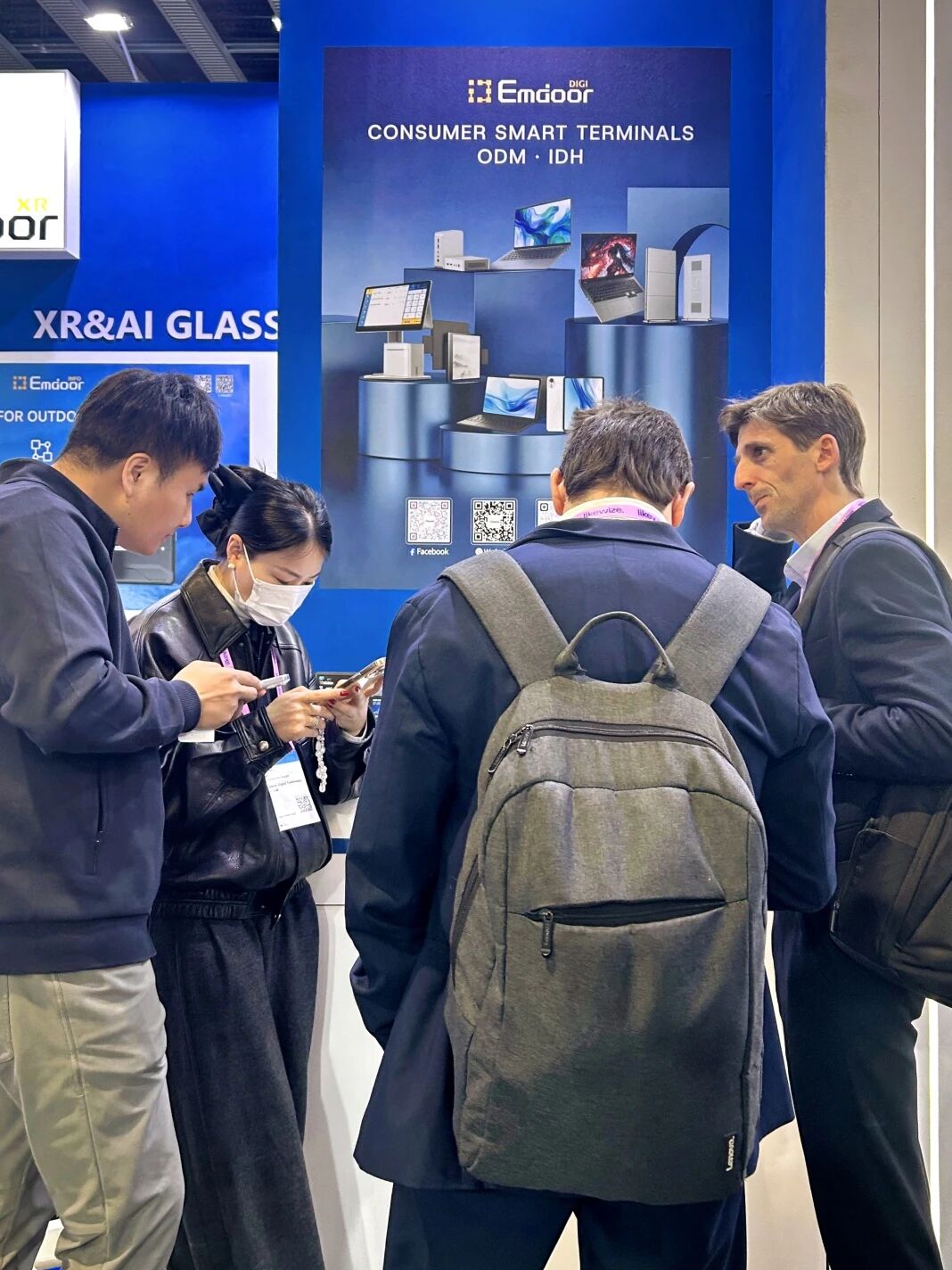 Emdoor Portátil ultraligero de plástico completo serie DL