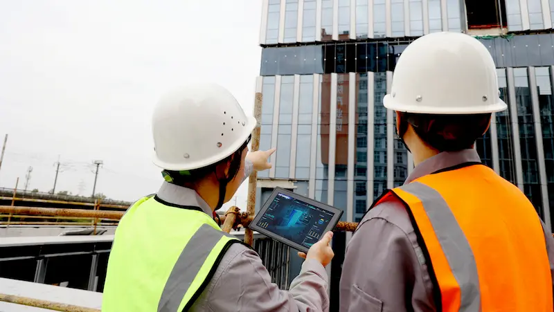 Tabletas robustas de Emdoor: Impulsando la productividad en los sitios de construcción
