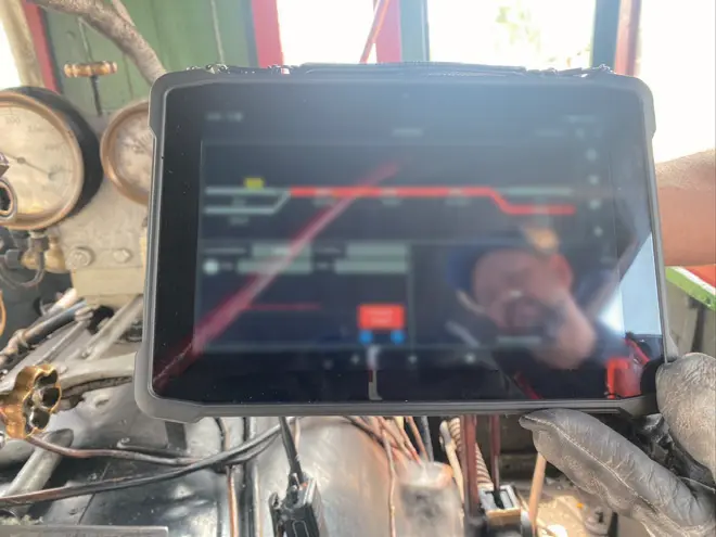 EM-T11X Tablet PC resistente se convierte en un sólido respaldo para la seguridad ferroviaria